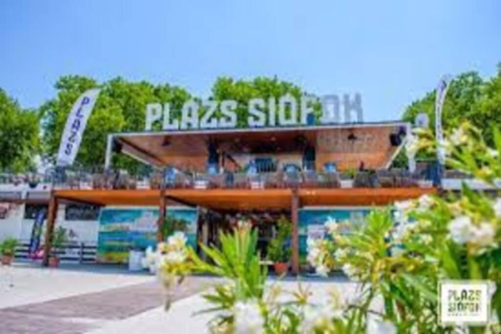 Lido Di Siofok - Aranypart - Minden 1 Percre! 아파트 외부 사진