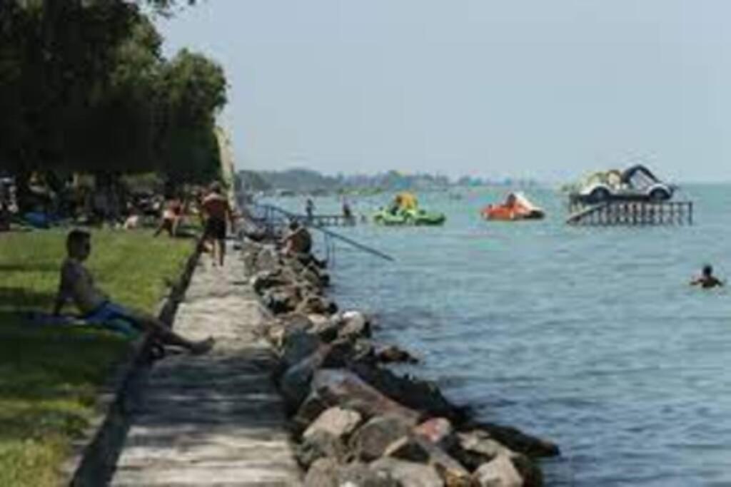Lido Di Siofok - Aranypart - Minden 1 Percre! 아파트 외부 사진